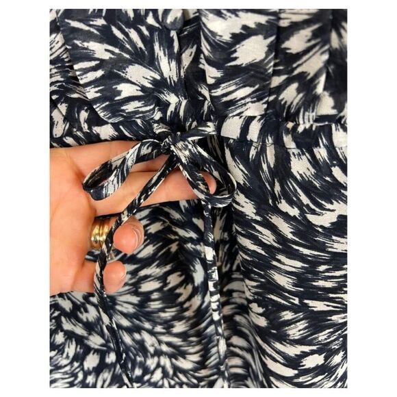 H&M Navy Chiffon Long Sleeve Tie Dress Sz 6 - Picture 3 of 10